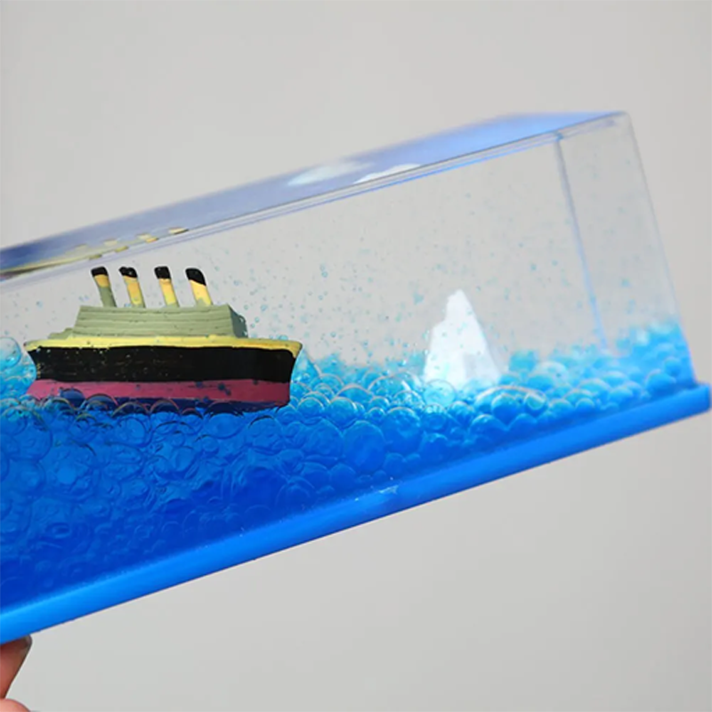 Cruise Ship Fluid Drift Bottle